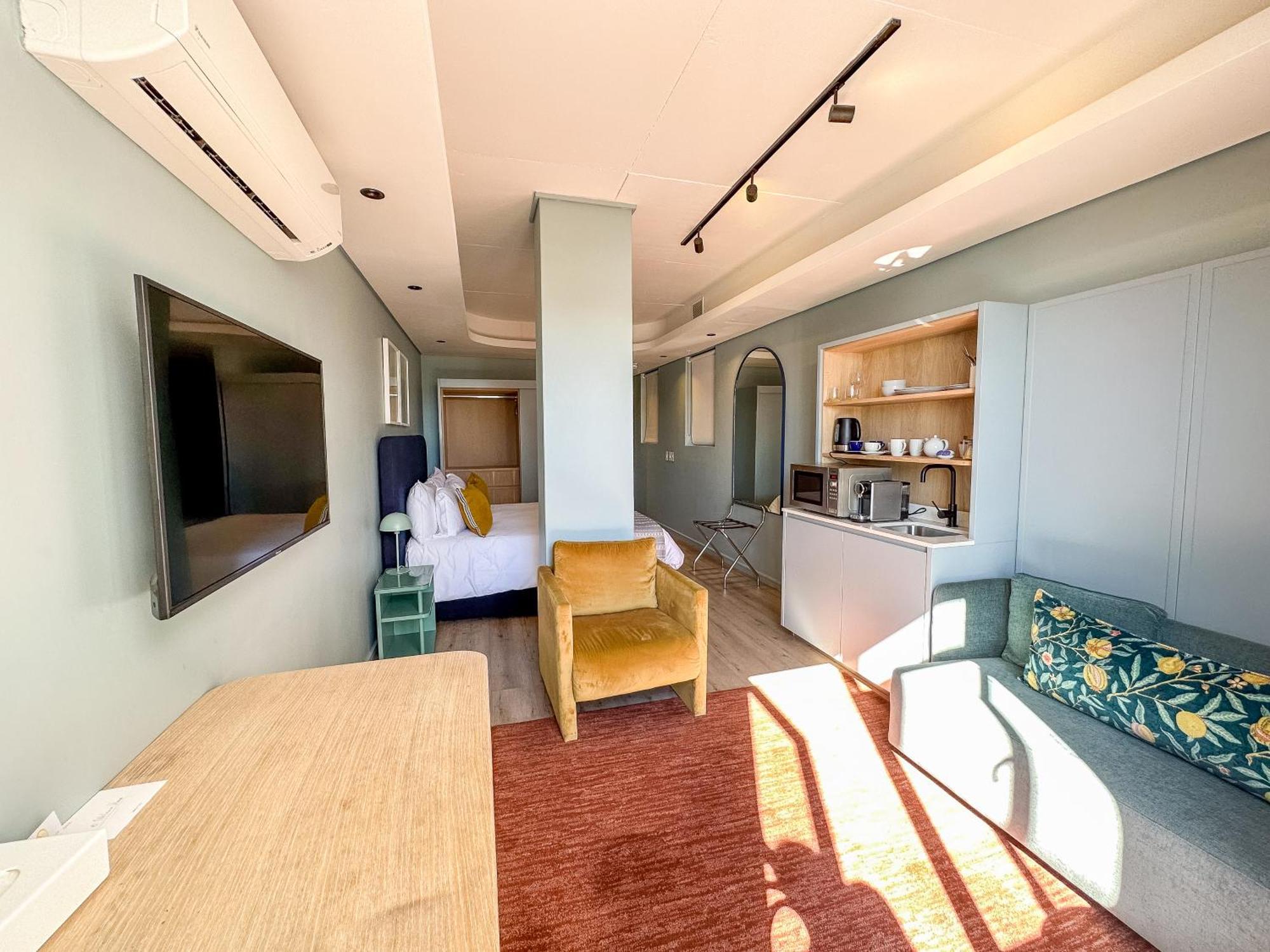 Home Suite Hotels De Waterkant Cape Town Exterior photo